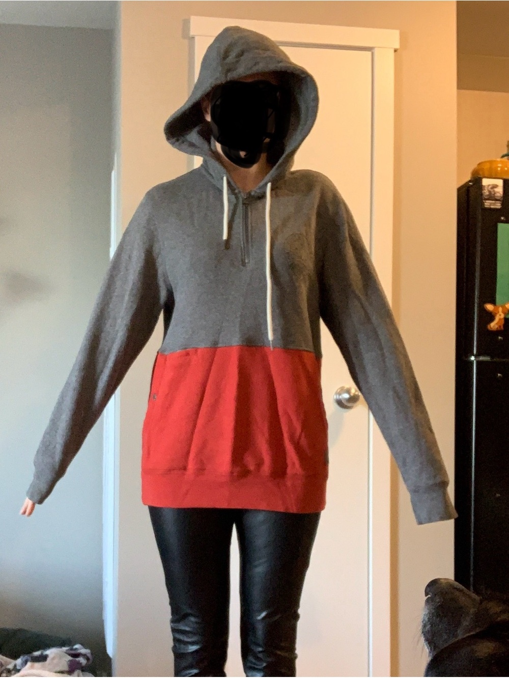 Roots Size Small 1/4 Zip Hoodie